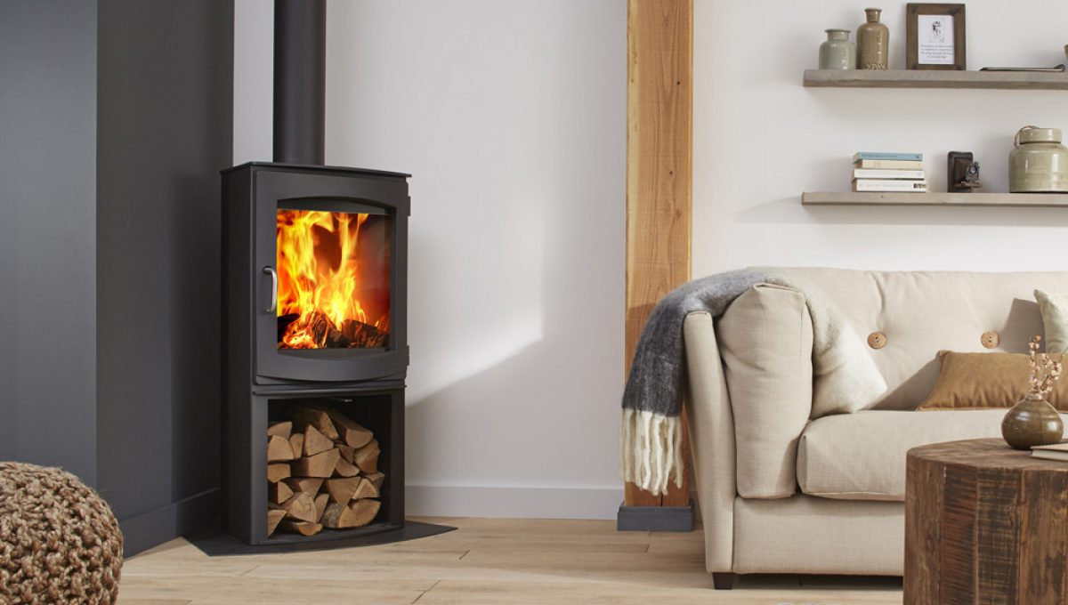 Poêle à Bois avec Rangement Bois Olaf | Cheminées Viano